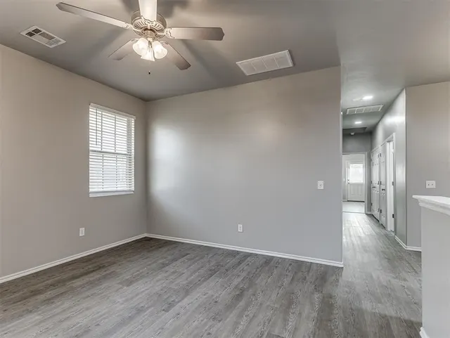 Photo 7 — 112 Ashley Drive, Edmond, OK 73003