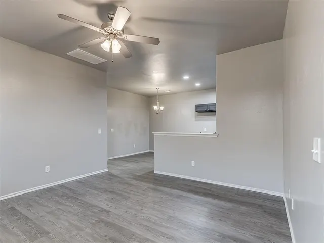Photo 8 — 112 Ashley Drive, Edmond, OK 73003