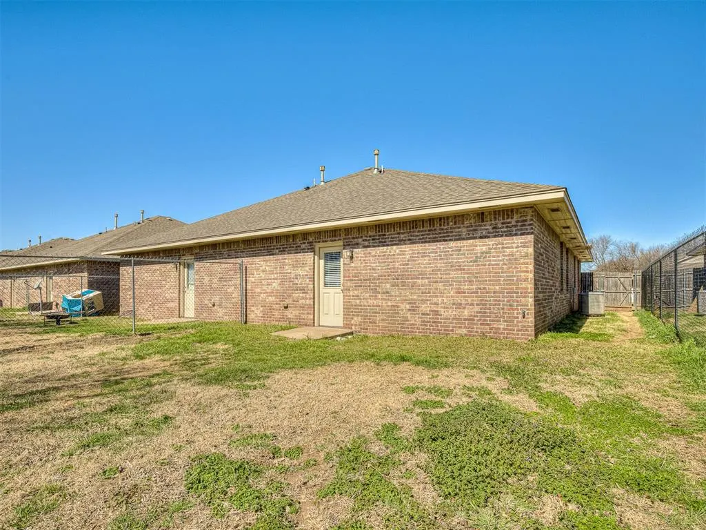 Photo 44 — 112 Ashley Drive, Edmond, OK 73003