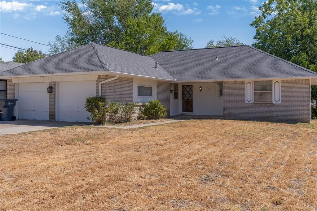 Front exterior — 5920 N College Street, Oklahoma City, OK 73122