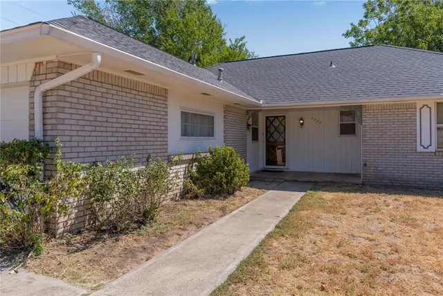 Photo 2 — 5920 N College Street, Oklahoma City, OK 73122