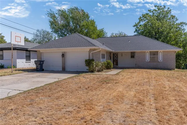 Photo 3 — 5920 N College Street, Oklahoma City, OK 73122