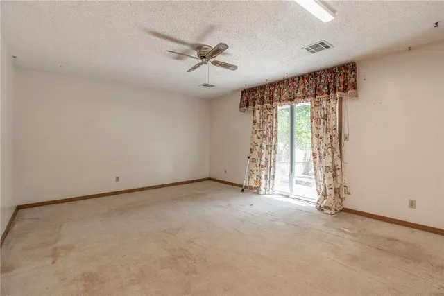 Photo 5 — 5920 N College Street, Oklahoma City, OK 73122
