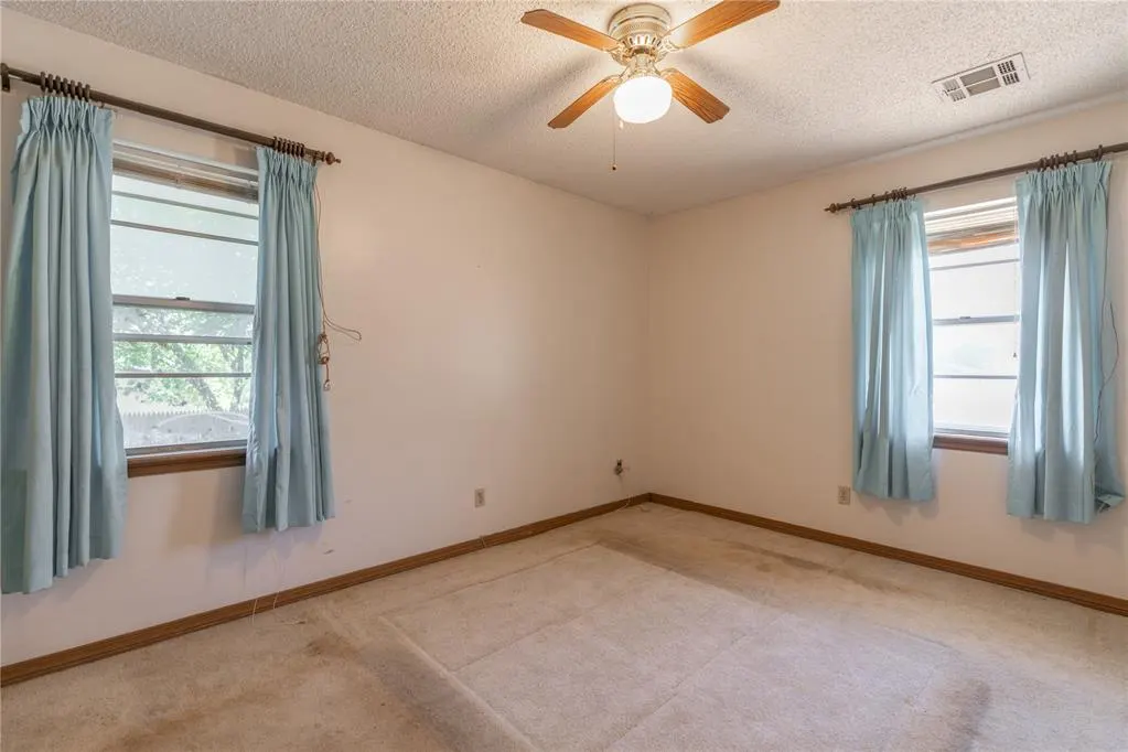 Photo 11 — 5920 N College Street, Oklahoma City, OK 73122