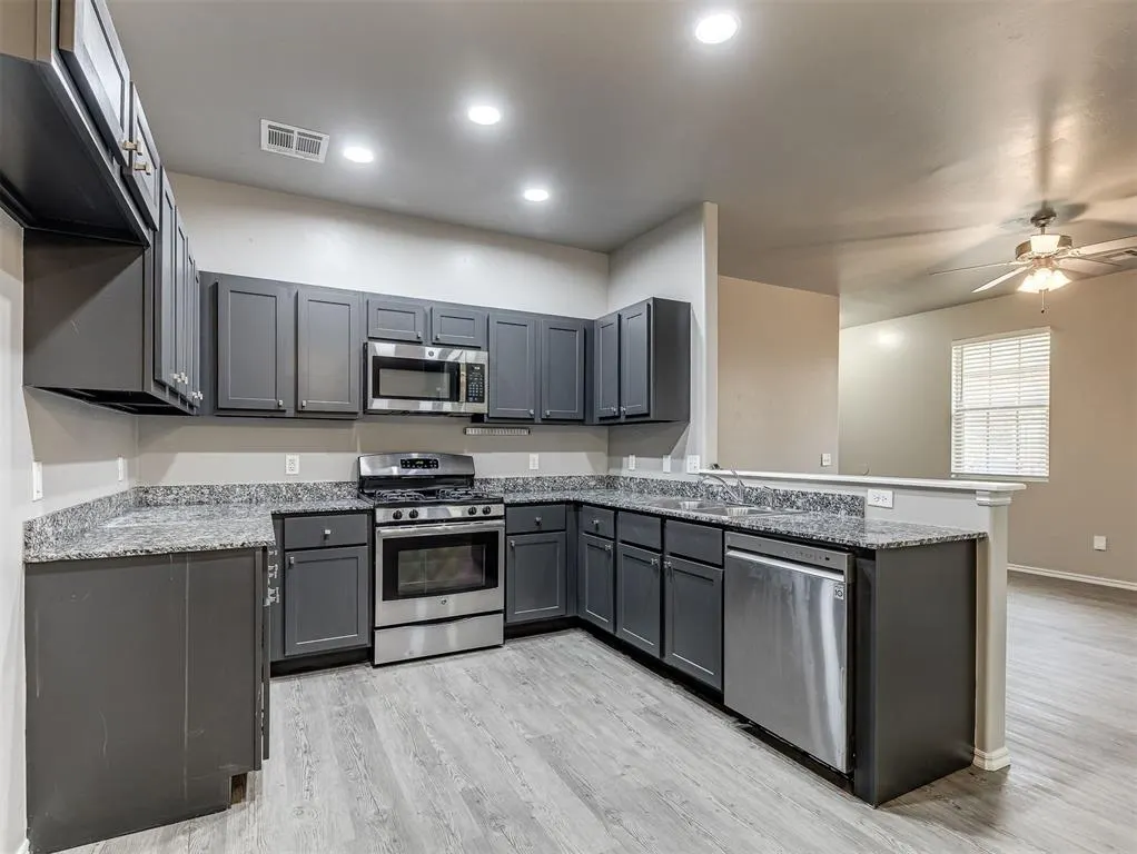Photo 15 — 114 Ashley Drive, Edmond, OK 73003