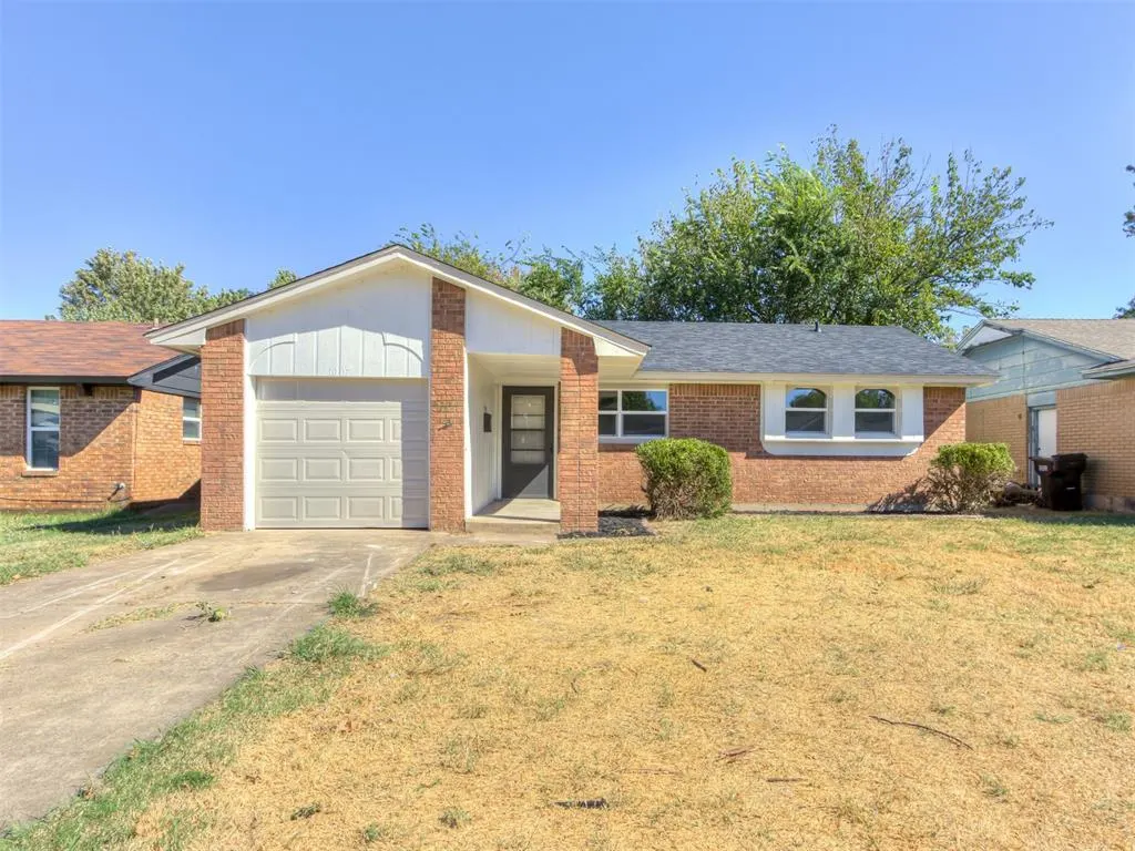 Front exterior — 1007 NW 20th Street, Moore, OK 73160