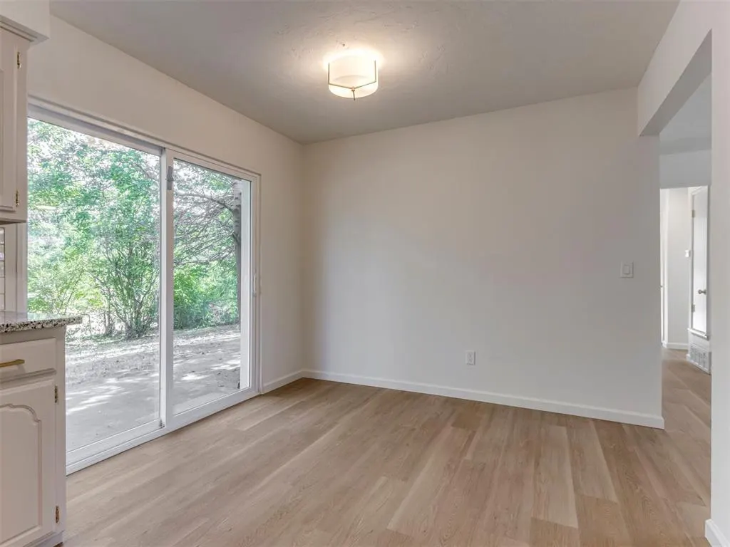 Photo 15 — 1007 NW 20th Street, Moore, OK 73160