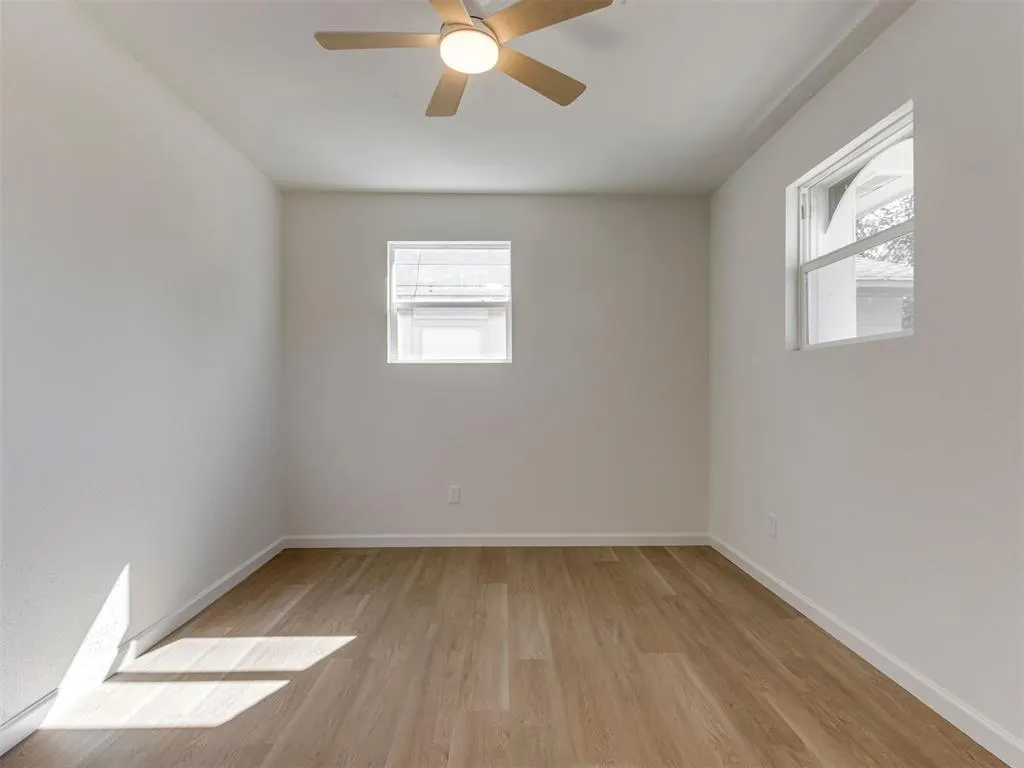 Photo 18 — 1007 NW 20th Street, Moore, OK 73160