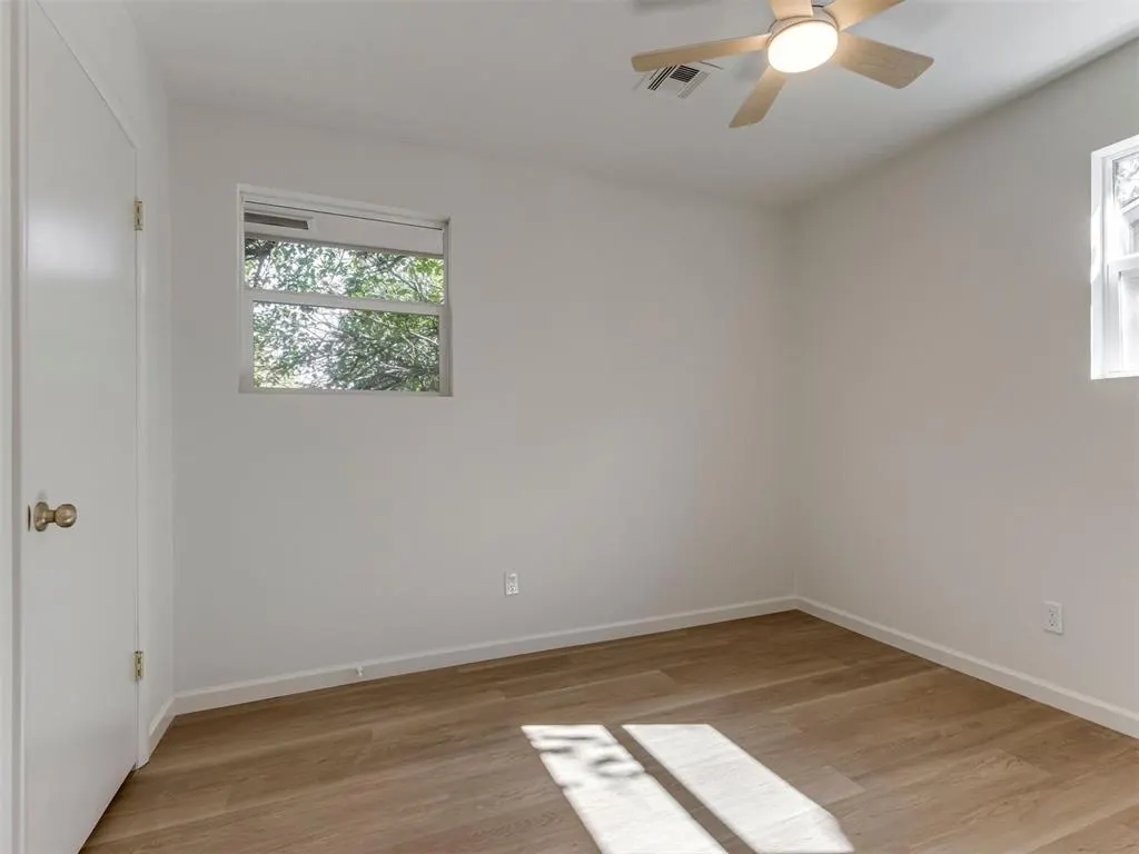 Photo 20 — 1007 NW 20th Street, Moore, OK 73160