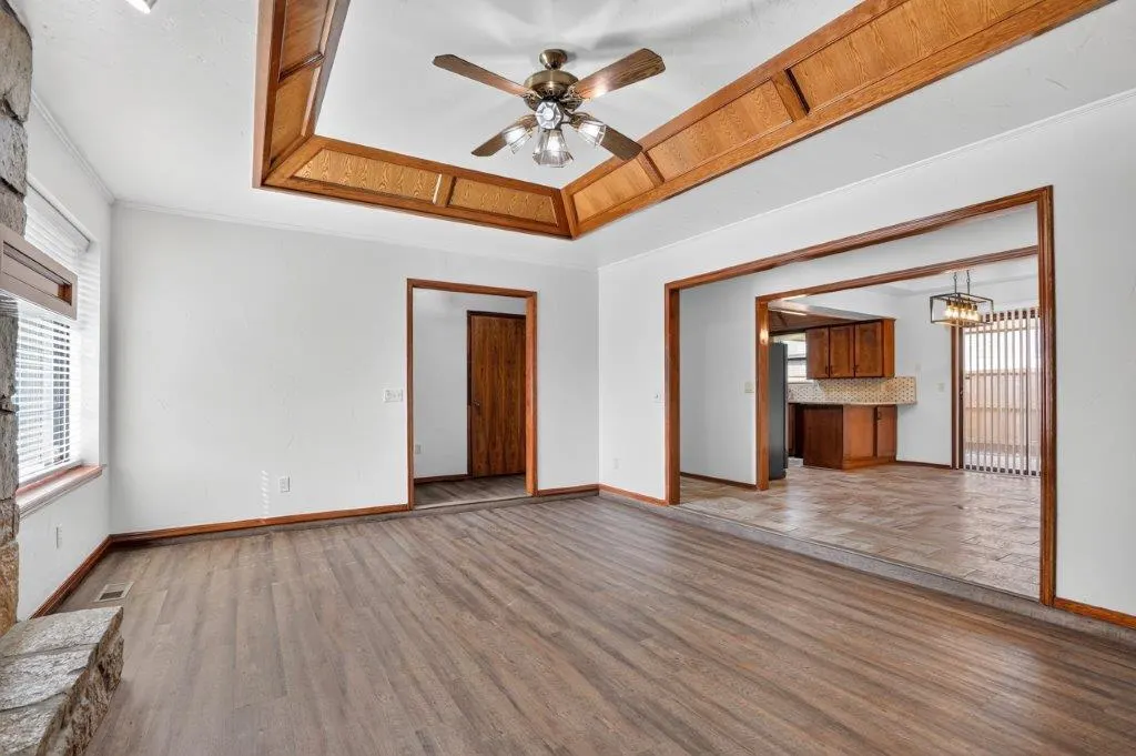 Photo 9 — 18504 Laurel Oak Drive, Edmond, OK 73012