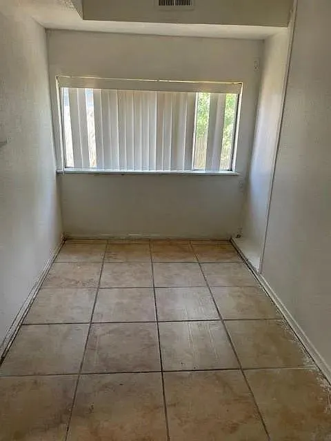 Photo 8 — 212 SE 41st Street, Oklahoma City, OK 73129