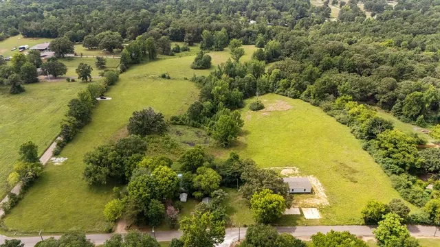 Photo 5 — 8 Chipmunk Road, Broken Bow, OK 74728