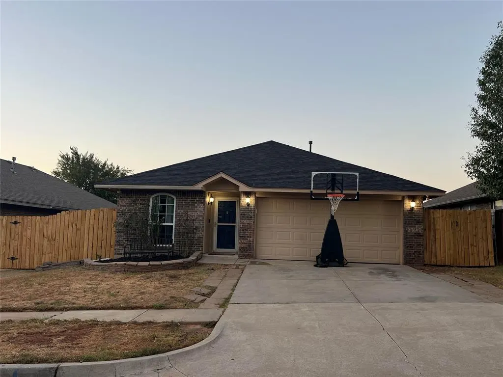 Front exterior — 12321 SW 9th Terrace, Yukon, OK 73099