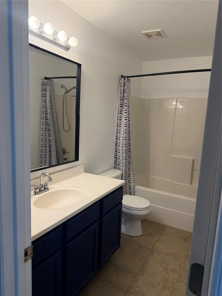 Photo 12 — 12321 SW 9th Terrace, Yukon, OK 73099