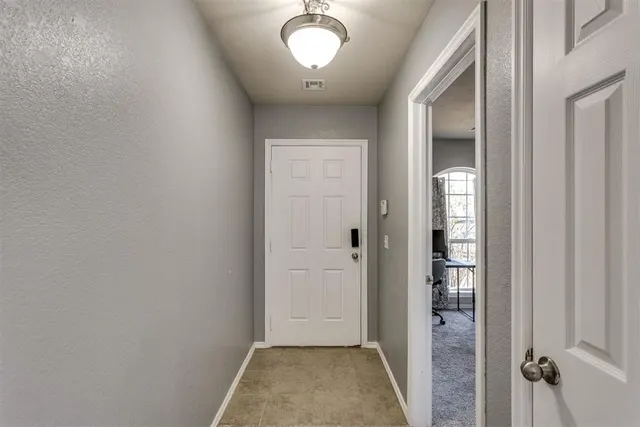 Photo 6 — 12321 SW 9th Terrace, Yukon, OK 73099