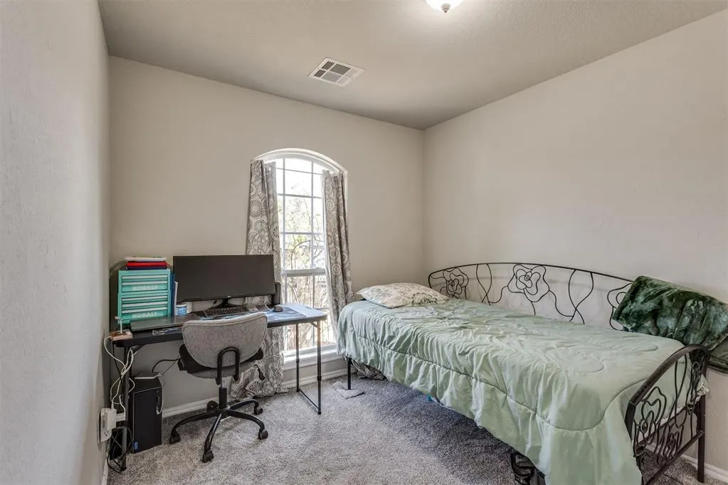 Photo 8 — 12321 SW 9th Terrace, Yukon, OK 73099