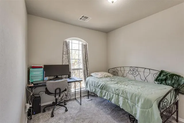 Photo 8 — 12321 SW 9th Terrace, Yukon, OK 73099