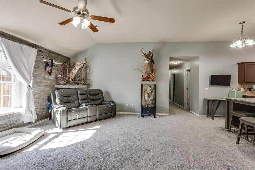 Photo 11 — 12321 SW 9th Terrace, Yukon, OK 73099