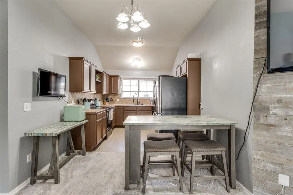 Photo 15 — 12321 SW 9th Terrace, Yukon, OK 73099