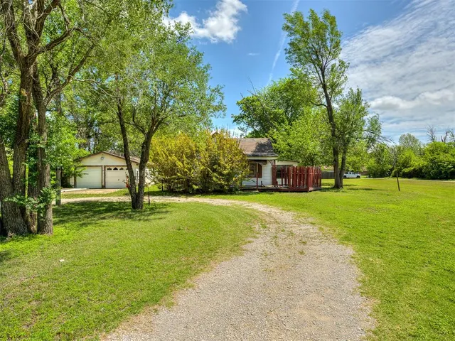 Photo 2 — 816 S Sooner Road, Midwest City, OK 73110