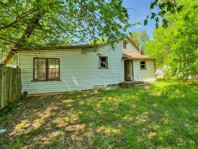 Photo 8 — 816 S Sooner Road, Midwest City, OK 73110