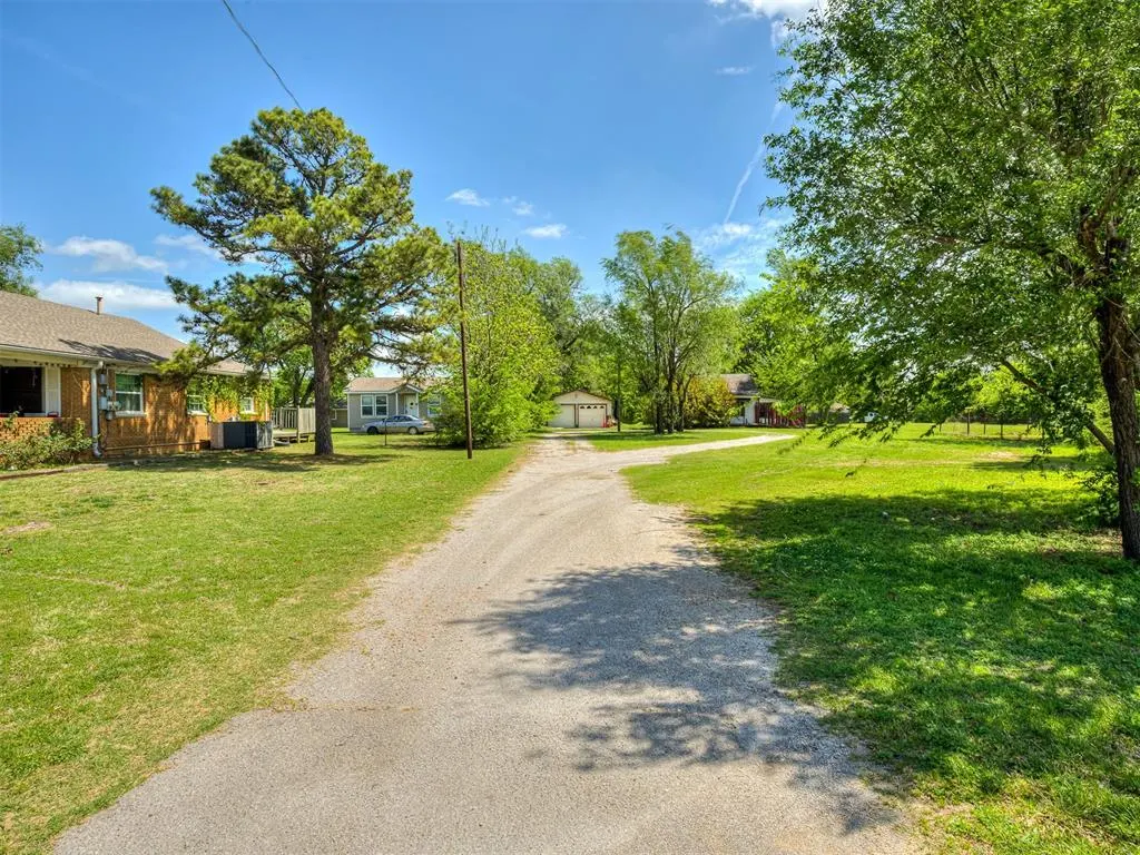 Photo 10 — 816 S Sooner Road, Midwest City, OK 73110