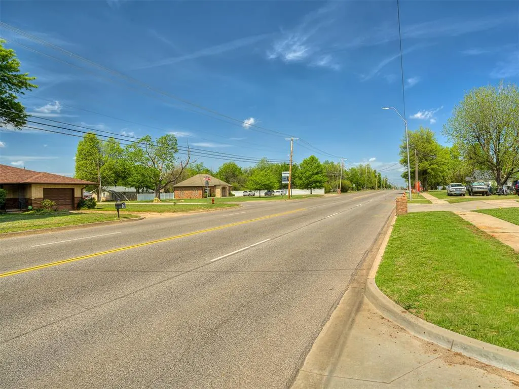 Photo 13 — 816 S Sooner Road, Midwest City, OK 73110