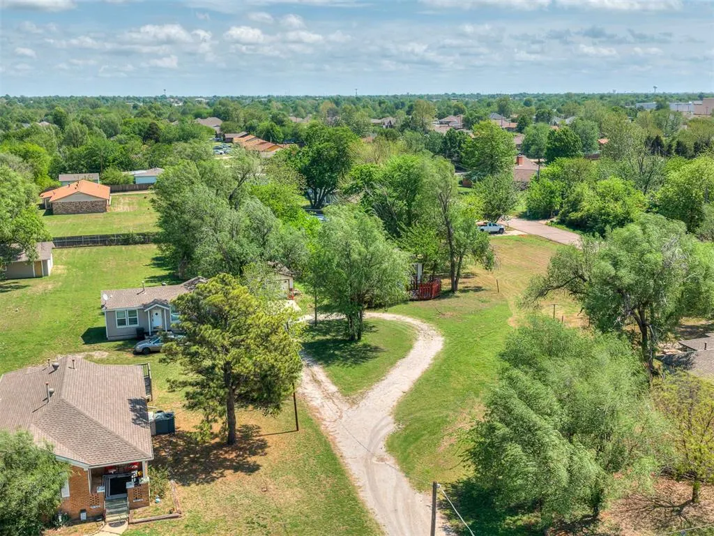 Photo 14 — 816 S Sooner Road, Midwest City, OK 73110