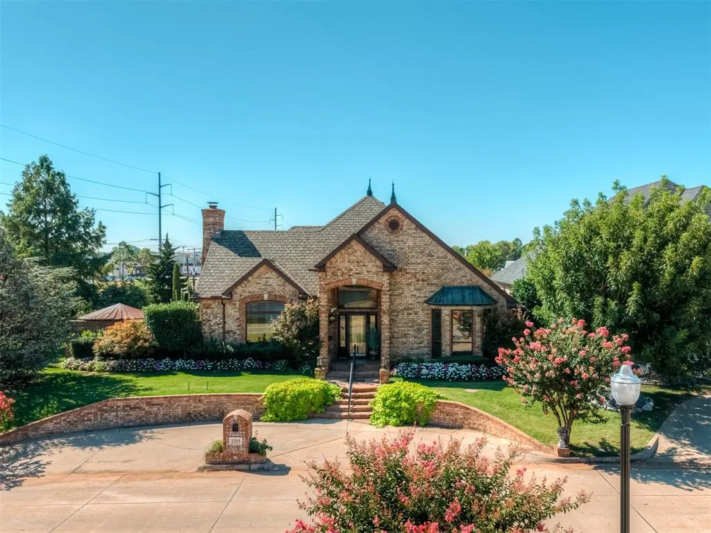 Front exterior — 2104 Pinnacle Point, Oklahoma City, OK 73170