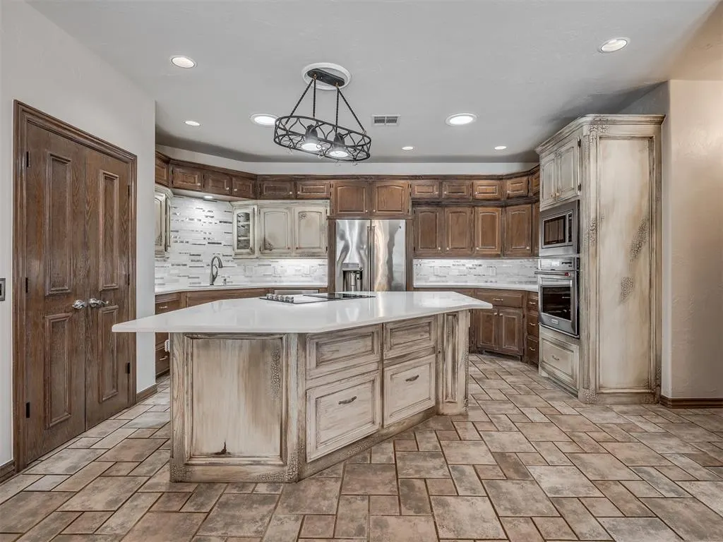 Photo 10 — 2104 Pinnacle Point, Oklahoma City, OK 73170