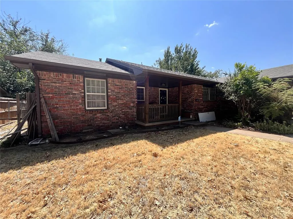 Photo 3 — 2628 Abbey Road, Oklahoma City, OK 73120