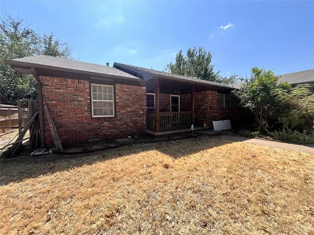 Photo 3 — 2628 Abbey Road, Oklahoma City, OK 73120