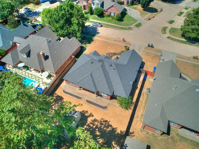 Photo 3 — 909 Hearthstone, Norman, OK 73072