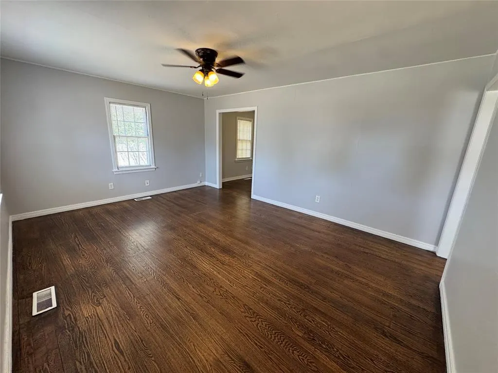 Photo 2 — 3105 W Park Place, Oklahoma City, OK 73107