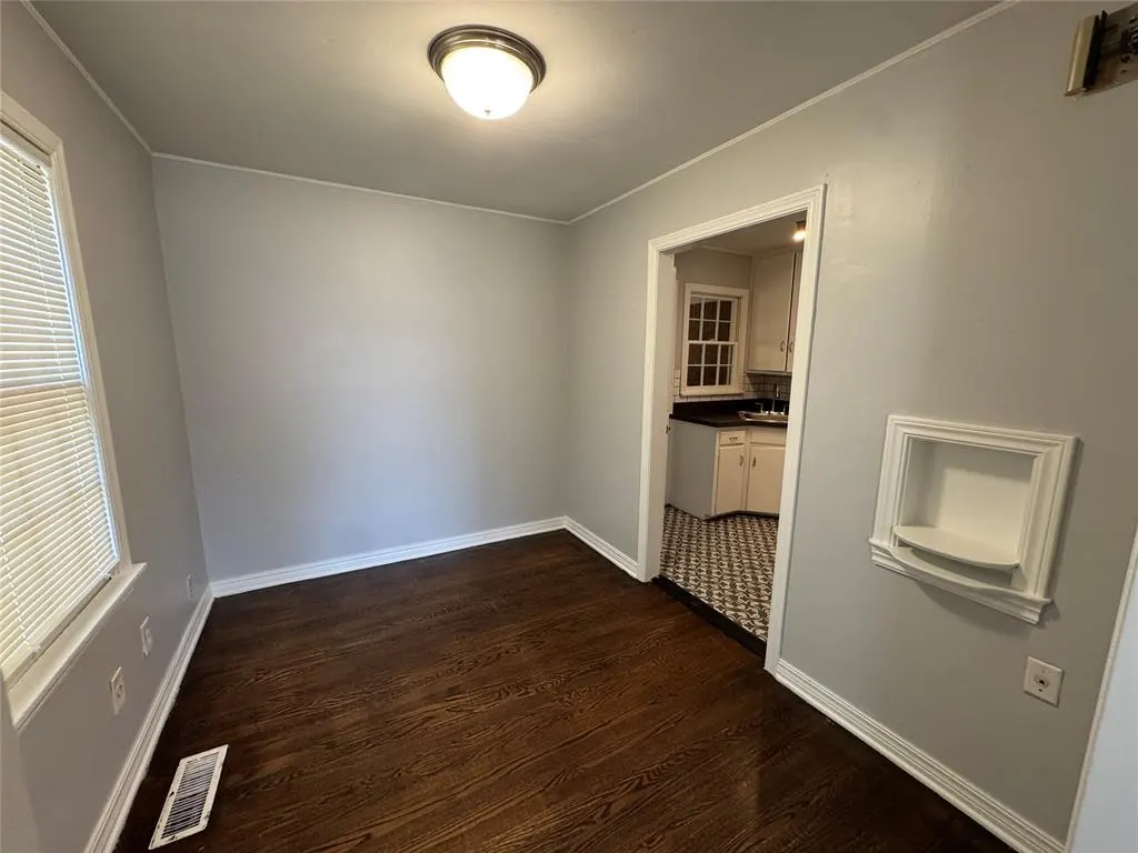 Photo 4 — 3105 W Park Place, Oklahoma City, OK 73107
