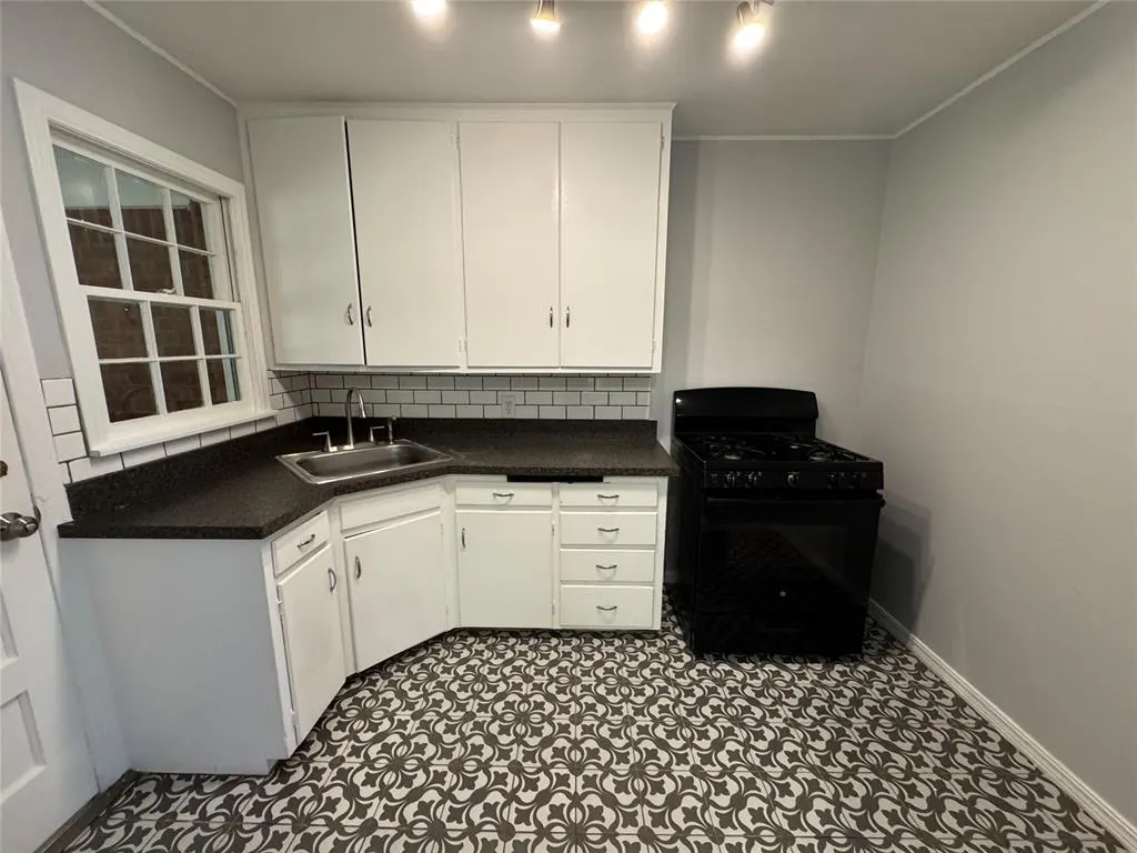 Photo 6 — 3105 W Park Place, Oklahoma City, OK 73107
