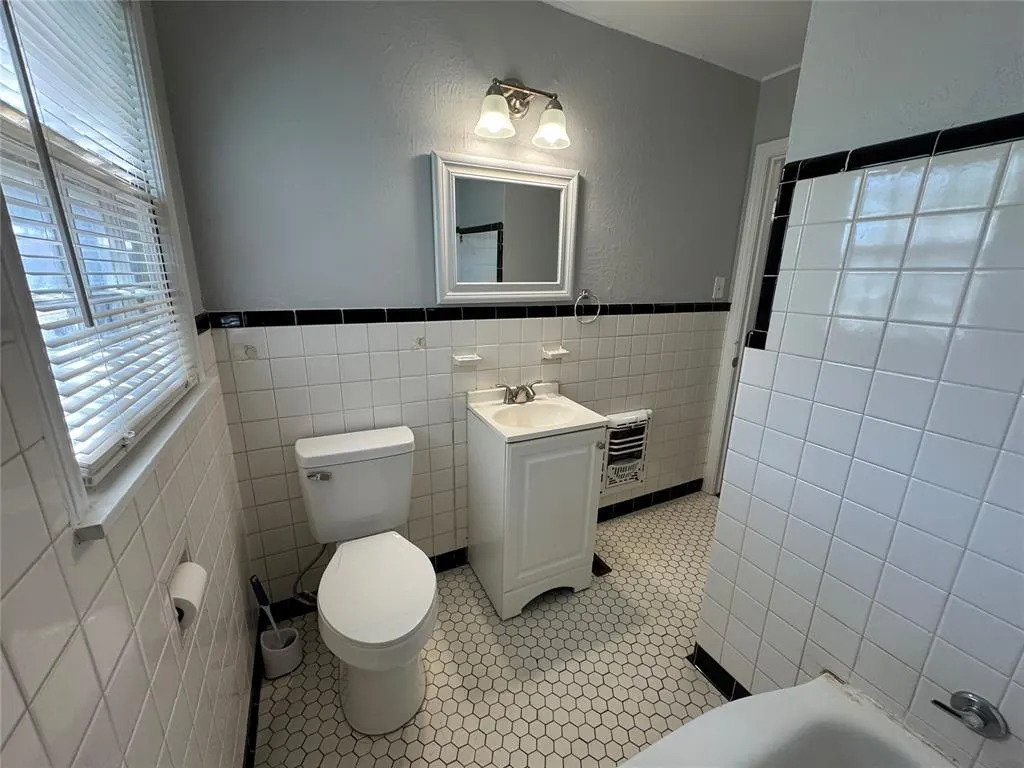 Photo 12 — 3105 W Park Place, Oklahoma City, OK 73107