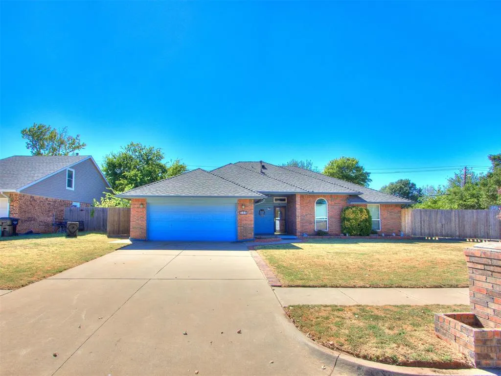 Front exterior — 109 S Ramblin Oaks Drive, Moore, OK 73160
