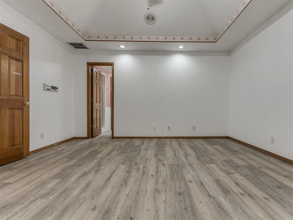 Photo 23 — 109 S Ramblin Oaks Drive, Moore, OK 73160