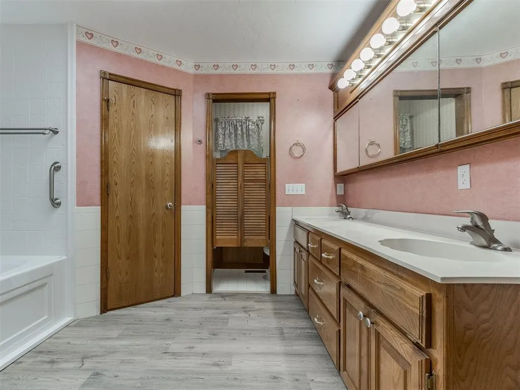 Photo 25 — 109 S Ramblin Oaks Drive, Moore, OK 73160