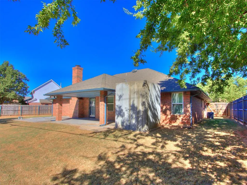 Photo 42 — 109 S Ramblin Oaks Drive, Moore, OK 73160