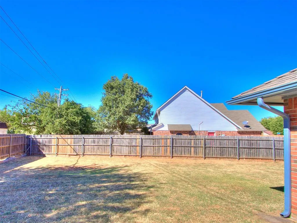 Photo 44 — 109 S Ramblin Oaks Drive, Moore, OK 73160