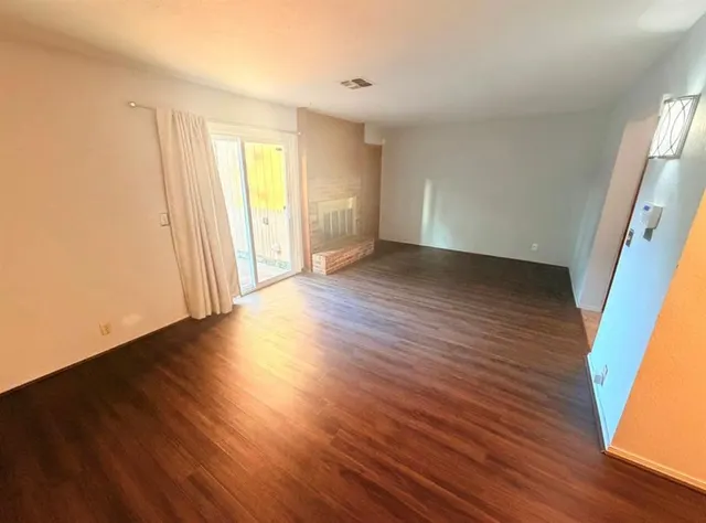 Photo 5 — 8077 NW 23rd Street, Oklahoma City, OK 73127