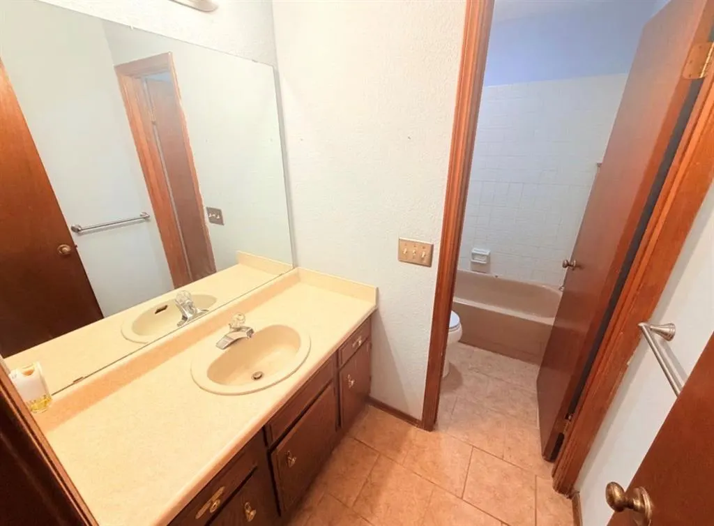 Photo 10 — 8077 NW 23rd Street, Oklahoma City, OK 73127