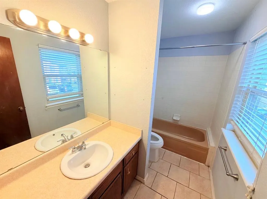 Photo 19 — 8077 NW 23rd Street, Oklahoma City, OK 73127