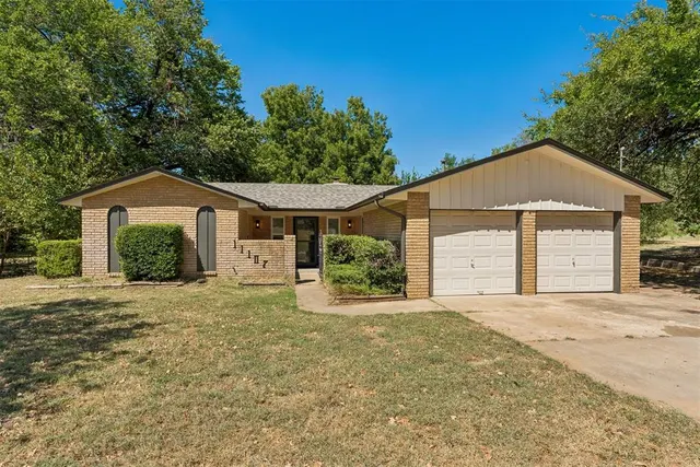 Photo 3 — 11107 Jeffords Avenue, Choctaw, OK 73020