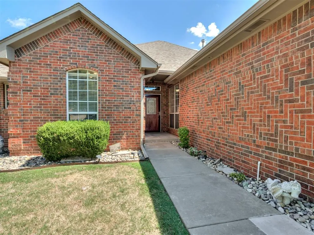 Photo 4 — 15624 Traditions Drive, Edmond, OK 73013