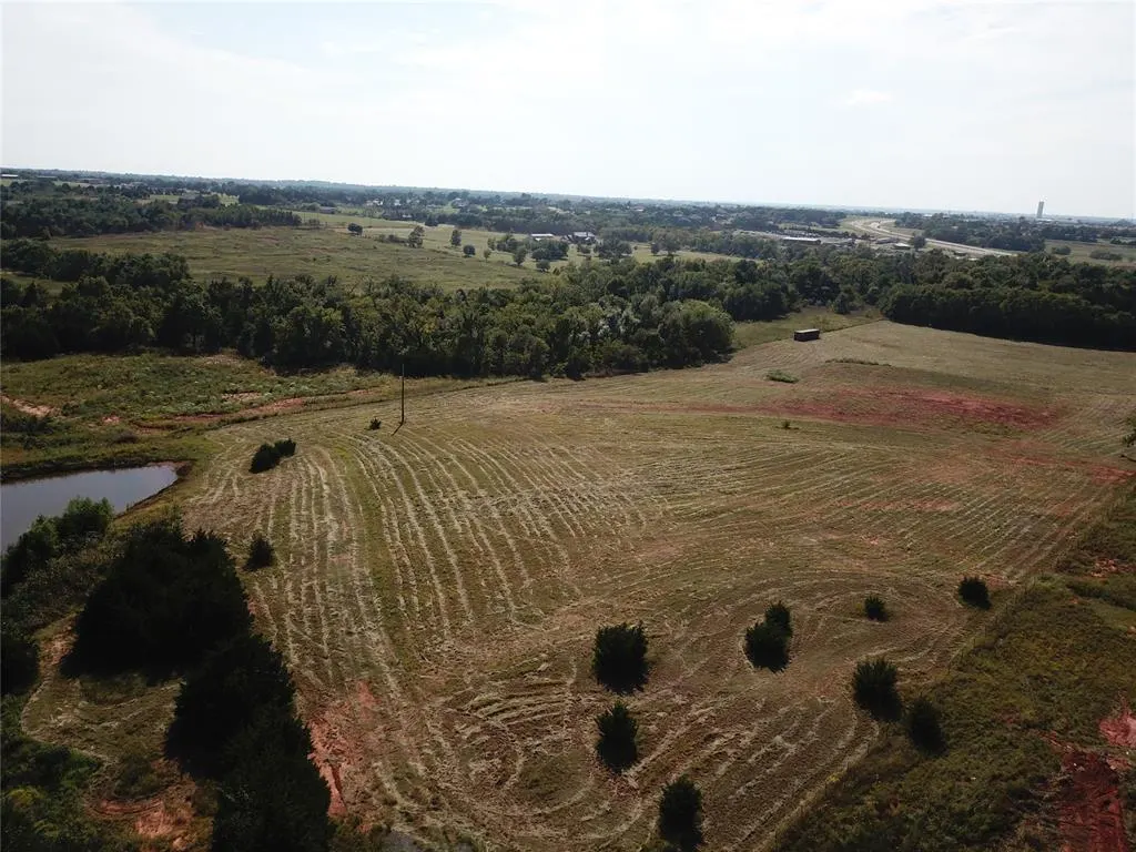 Photo 2 — 5595 Little Farms Road, Guthrie, OK 73044