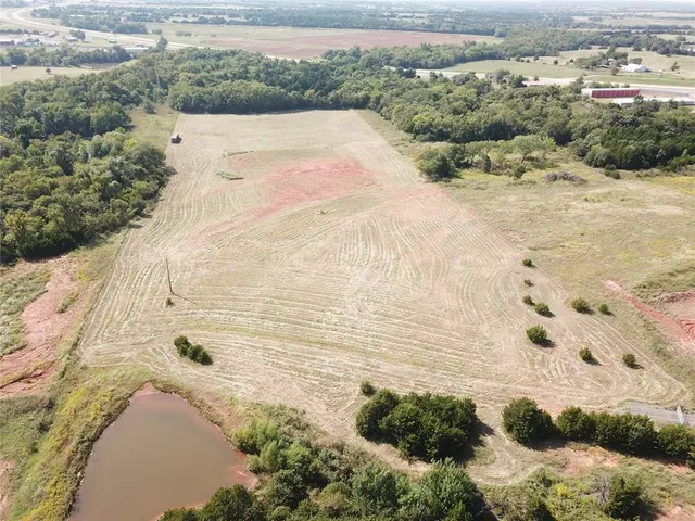 Photo 4 — 5595 Little Farms Road, Guthrie, OK 73044