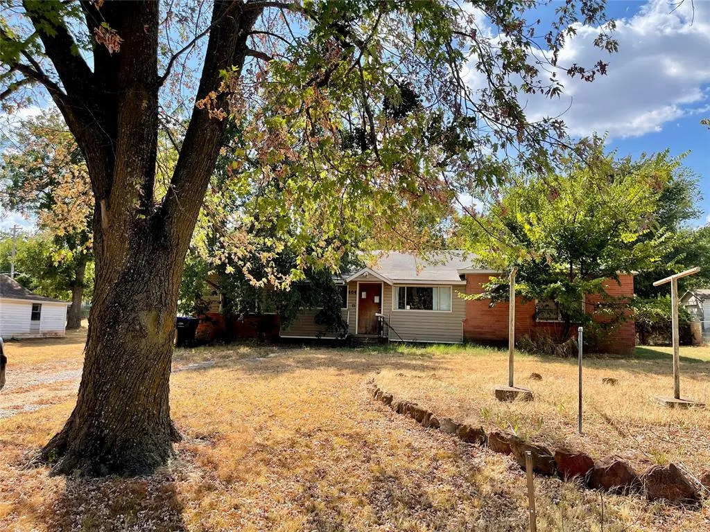 Front exterior — 404 N 7th Street, Noble, OK 73068